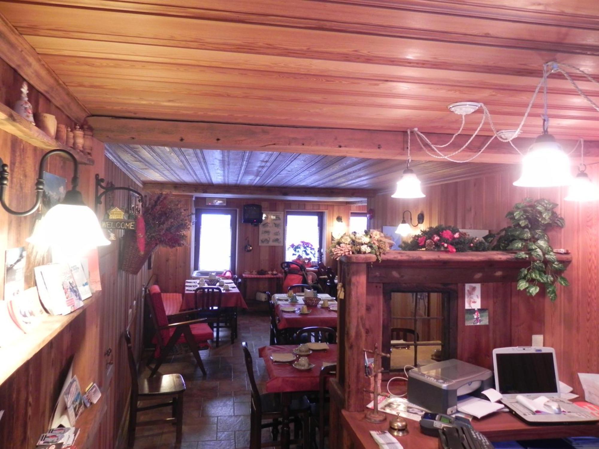 Le Vieux Rascard Chambres D'Hotes Champoluc Exteriér fotografie