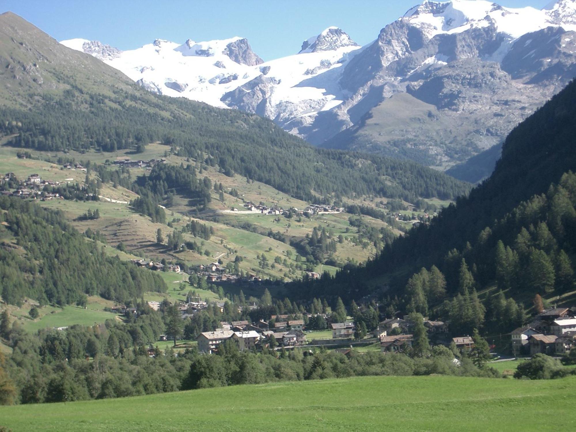 Le Vieux Rascard Chambres D'Hotes Champoluc Exteriér fotografie